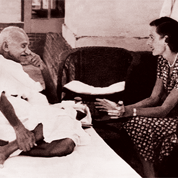 Gandhiji with Lady Mountbatten 
